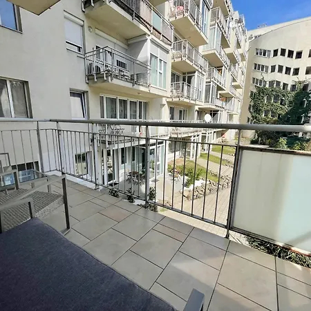 #klauzal11#design #2bdrm #freeparking